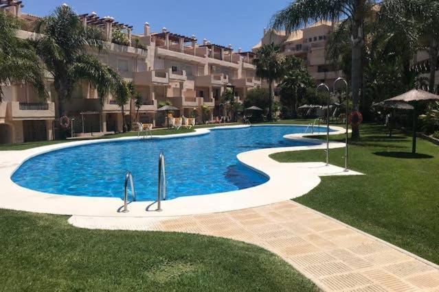 Apartment Duquesa Fairways/Manilva, Spain エクステリア 写真